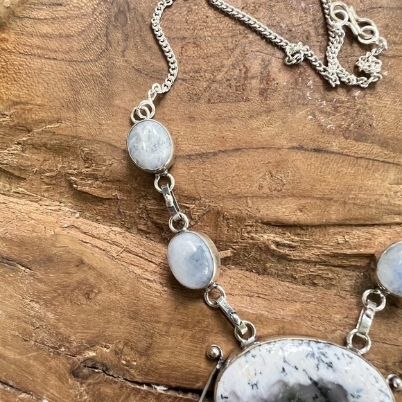 Dendritic opal & moonstone necklace - Picture 5 of 10